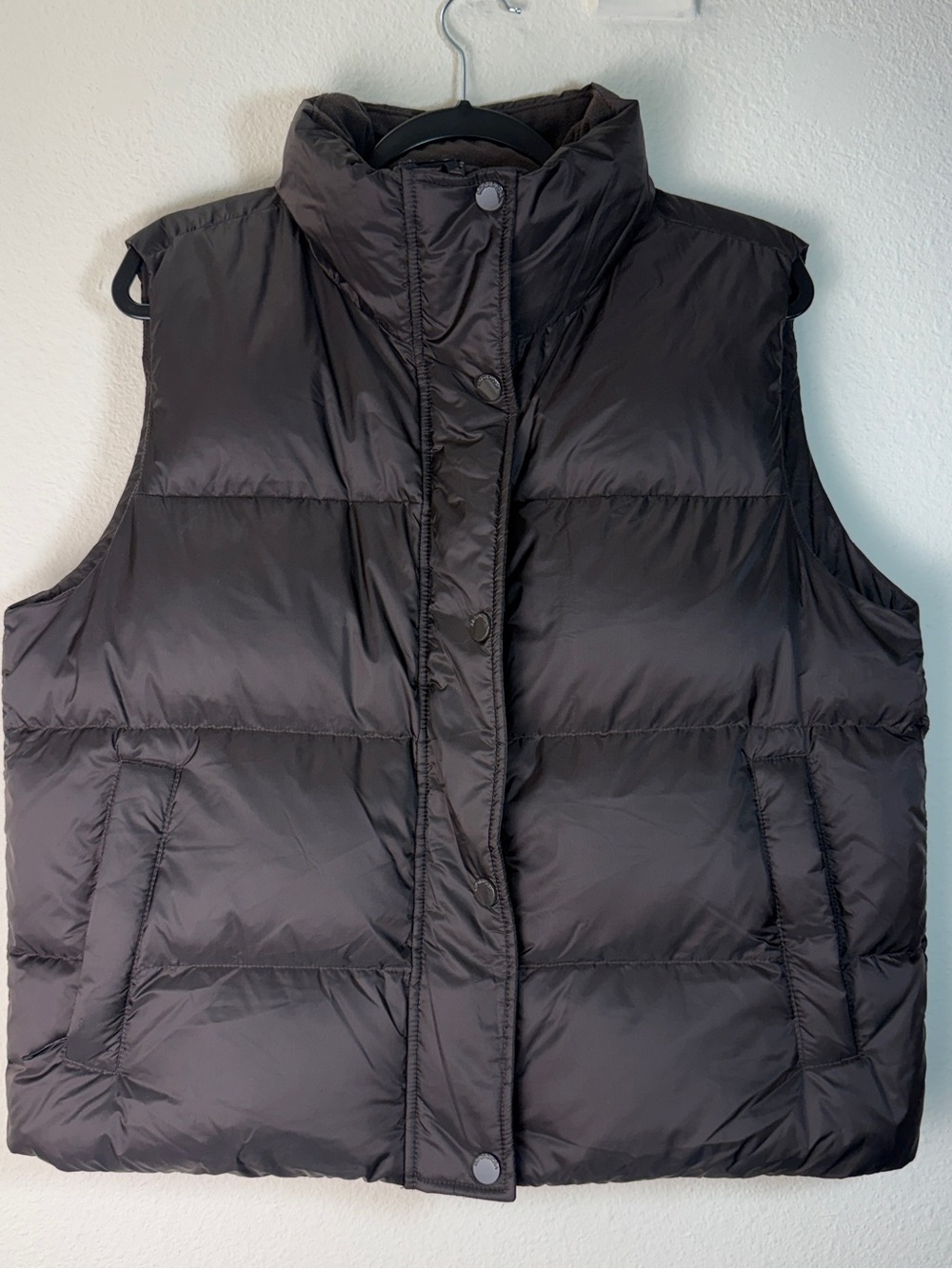 Beyond Yoga Puffer Vest Womens Large NWT Black Brown Down Alternative Quilted L